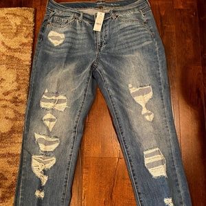 New York & Company Curvy Boyfriend Distressed Jeans Size 8
